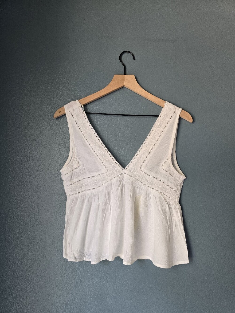 Melrose and Market Cream V-Neck Peplum Tank Top
